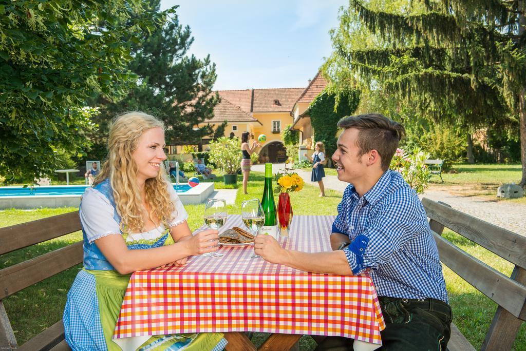 Winzerhof Familie Bogner Apartment Rohrendorf bei Krems Luaran gambar